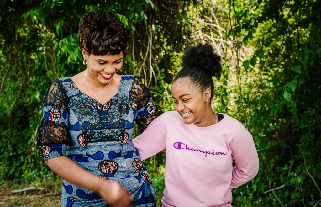 Free Family Photos for Refugees/Disaster Survivors