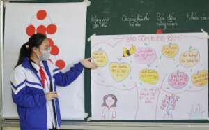 Student presents her ideas