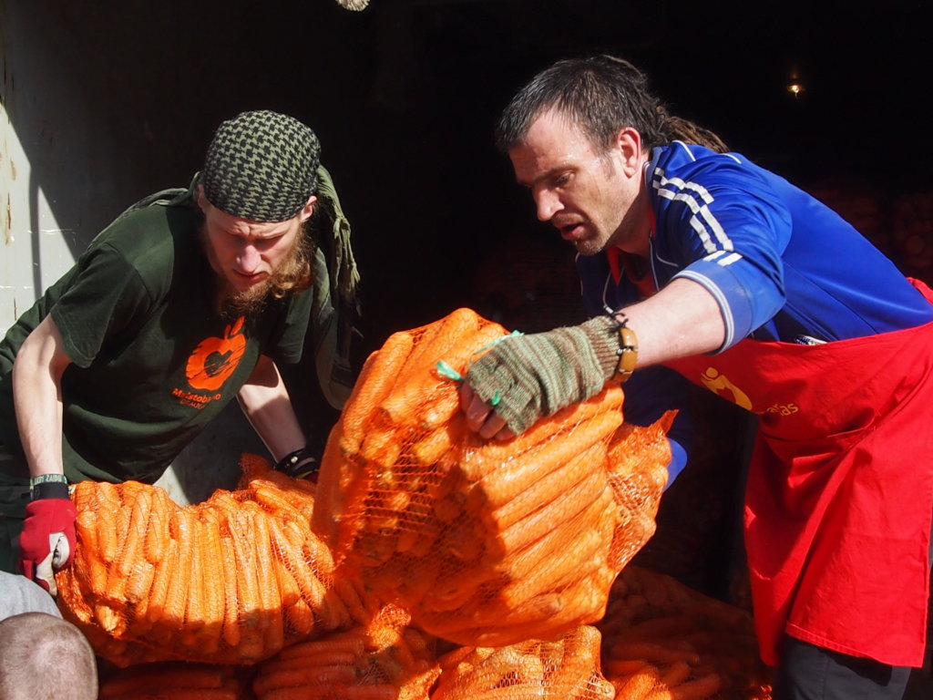 500 t of food: saved from wasting, given to poor