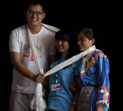 Tibetan and Chinese volunteers