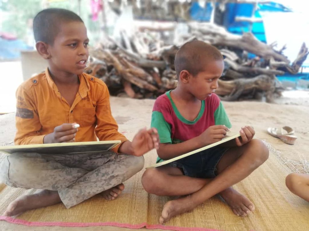 Daily snack & education to 140 children in India