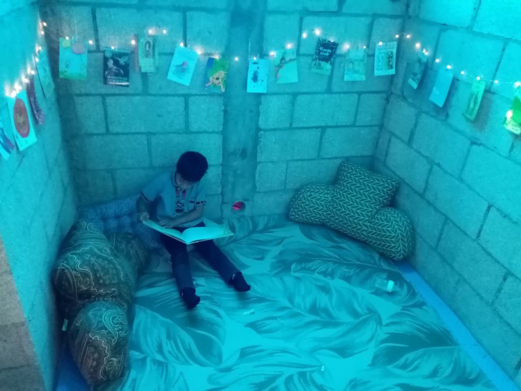 Share the joy of reading with a Guatemalan child
