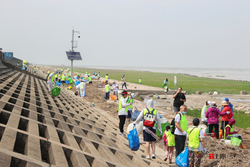 Coastal Cleanup in China