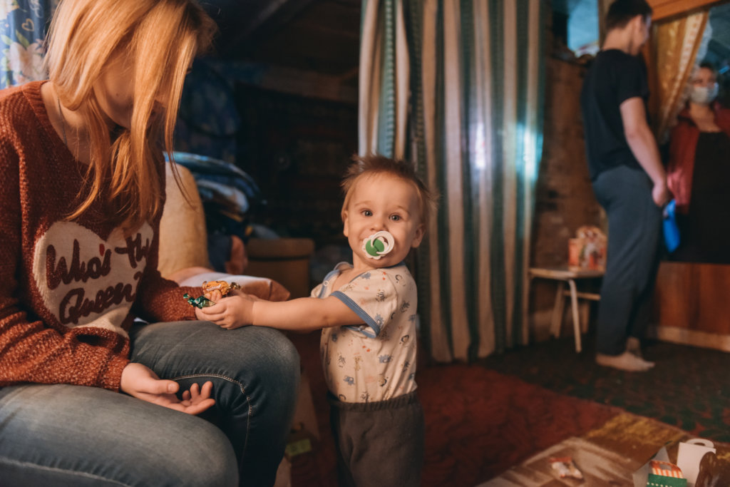Children should grow up in a family