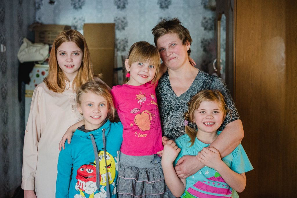 Children should grow up in a family