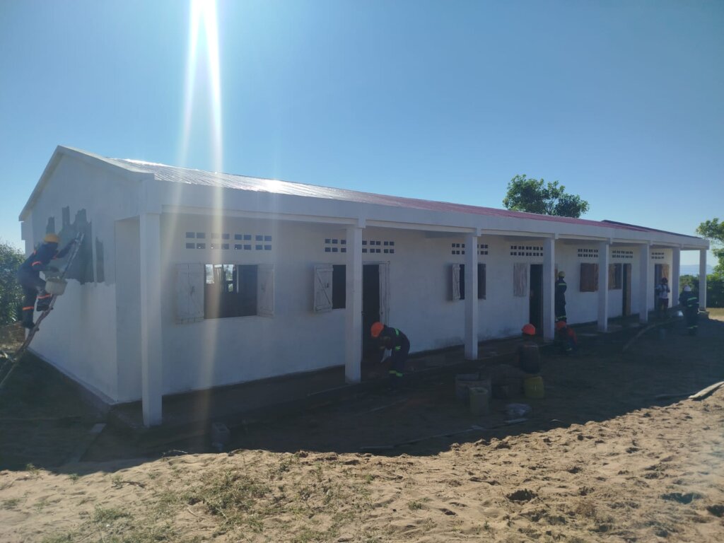 Finishing Touches to the Karinoro School Building