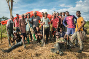 Field work to plant acacia trees in Yangambi
