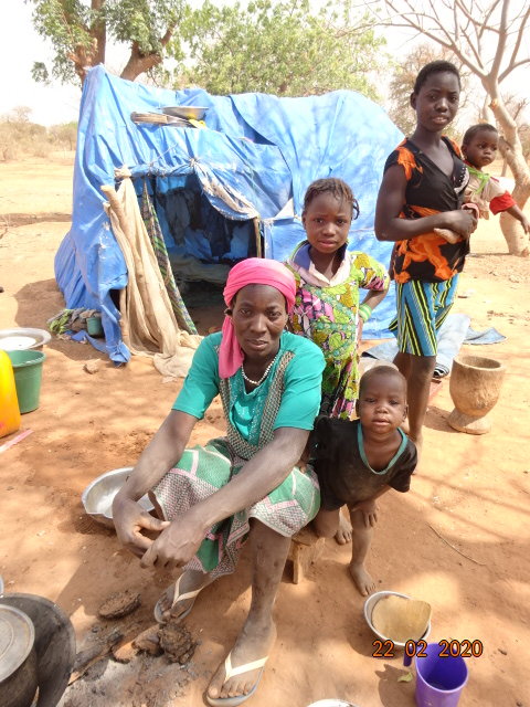 Free school fees for displaced children in Burkina