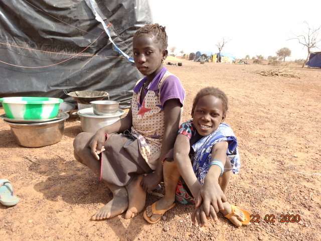 Free school fees for displaced children in Burkina