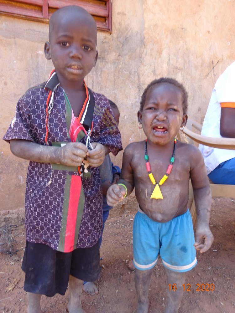 Free school fees for displaced children in Burkina
