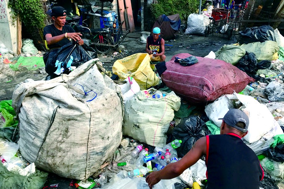 Have you ever imagined living children in garbage?