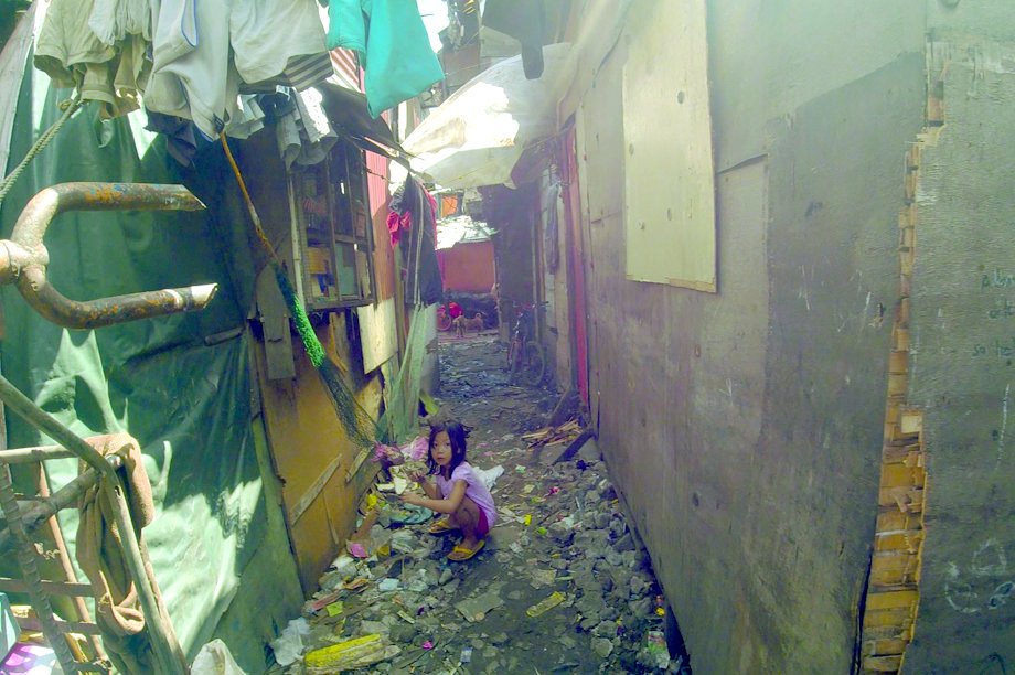 Have you ever imagined living children in garbage?