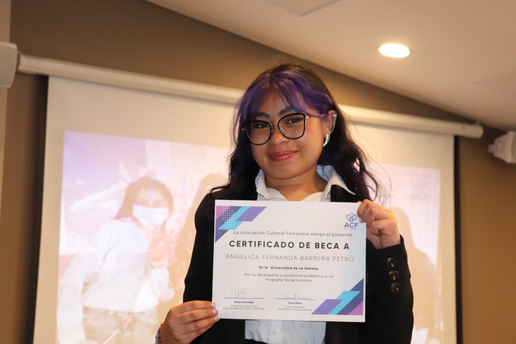 Help 300 low-income girls escape from poverty trap