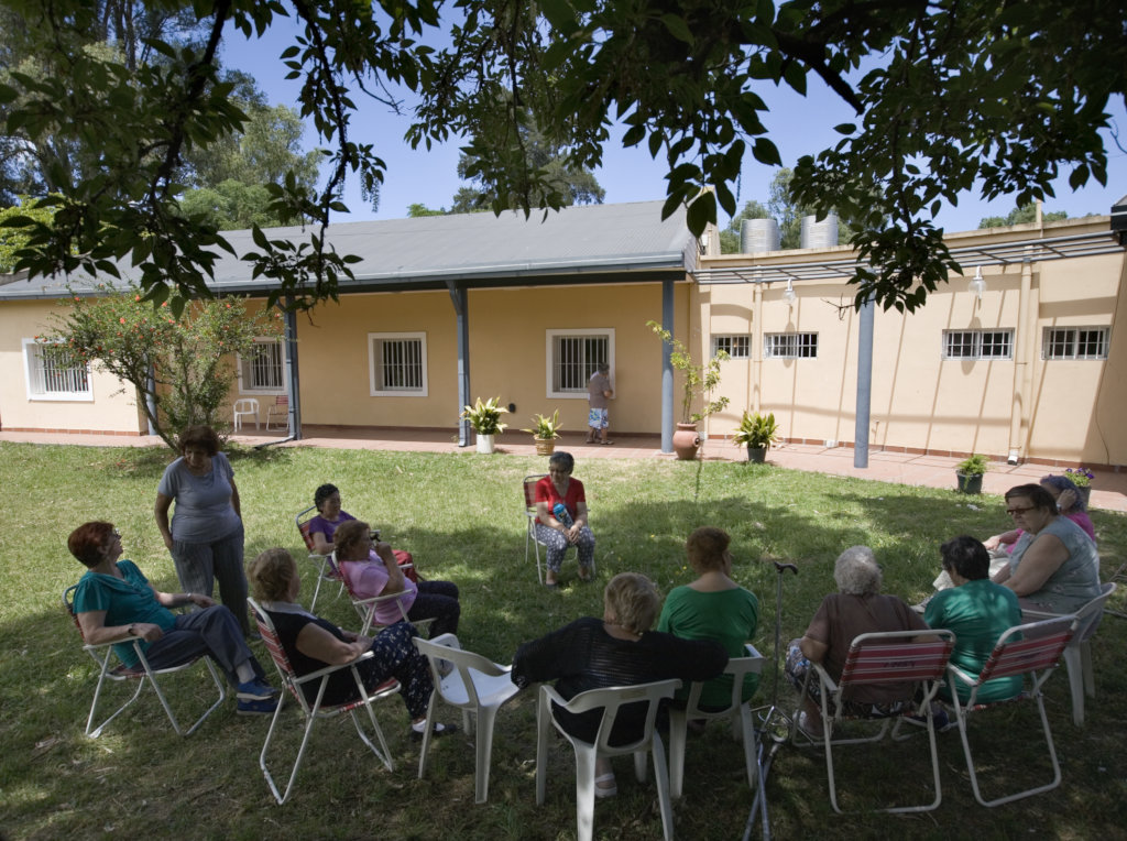 100 autonomous & digitalized argentine seniors