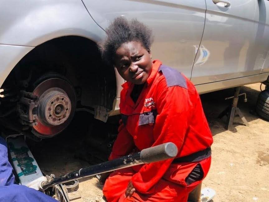 Training female car mechanics in Nairobi slum