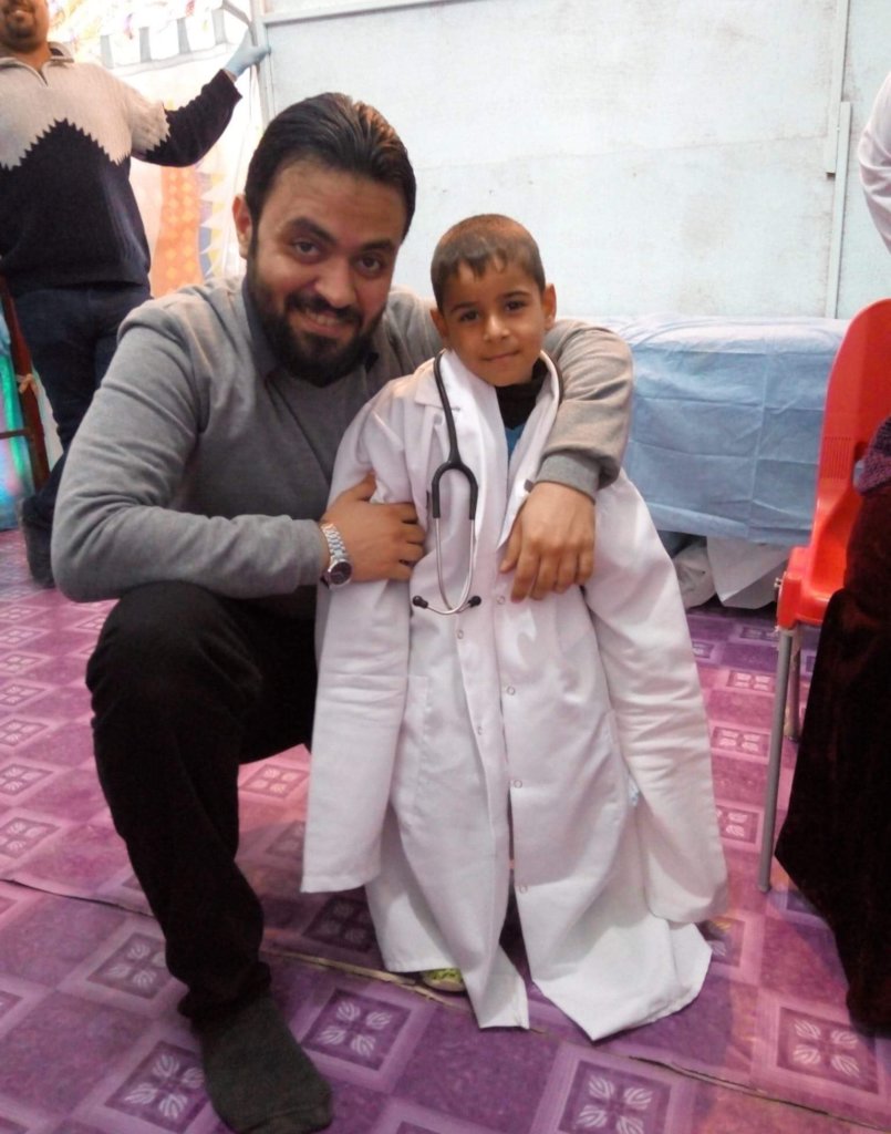 A little boy gets a chance to be a "doctor"