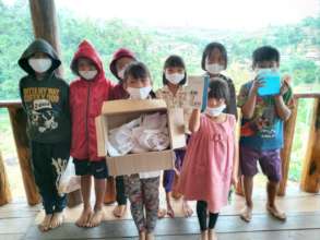 Masks distribution to communities