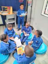 Reading circle: little readers, big dreams.