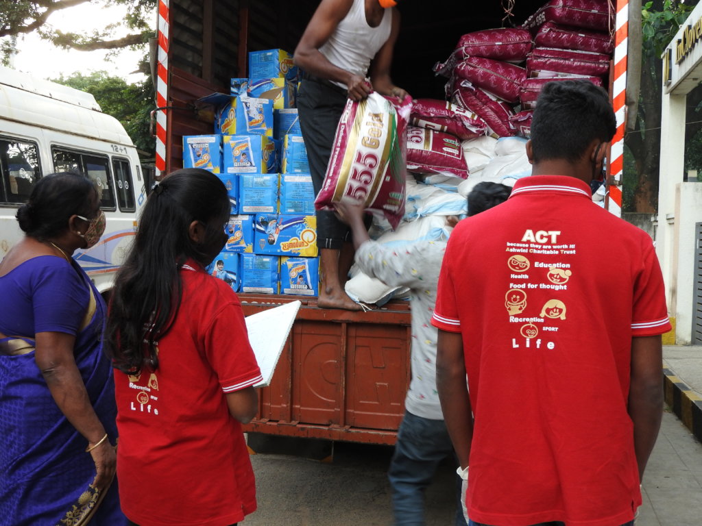 Covid: Feed 145 families living in Bangalore slums