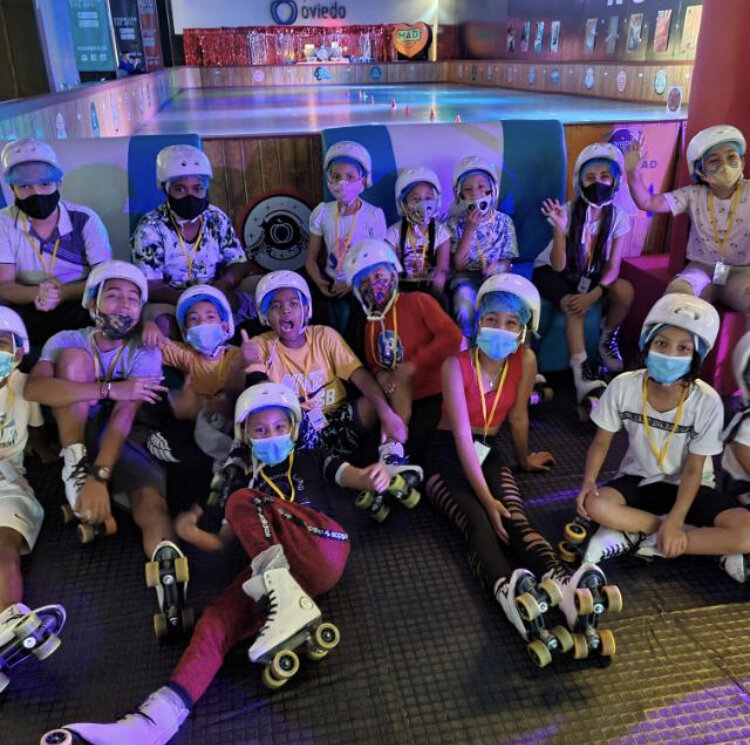 rollerskating at oviedo mall