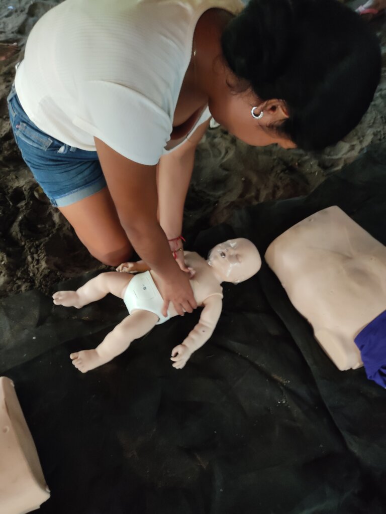 Community health in Chiapas: water and first aid