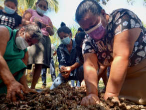 Women Participate in Agroecology Workshop