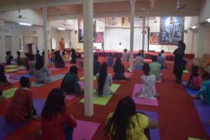 Girls doing yoga in Rishikesh