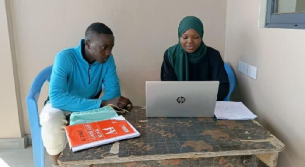 Mentors help students with loan applications