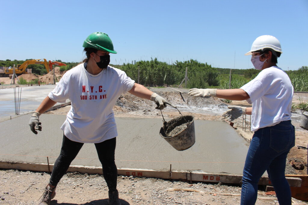 Empowering 300 underserved women in Cordoba