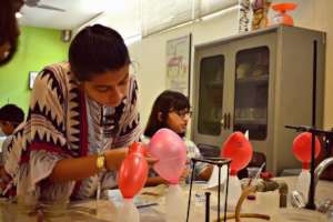 Experimenting with gas & balloons