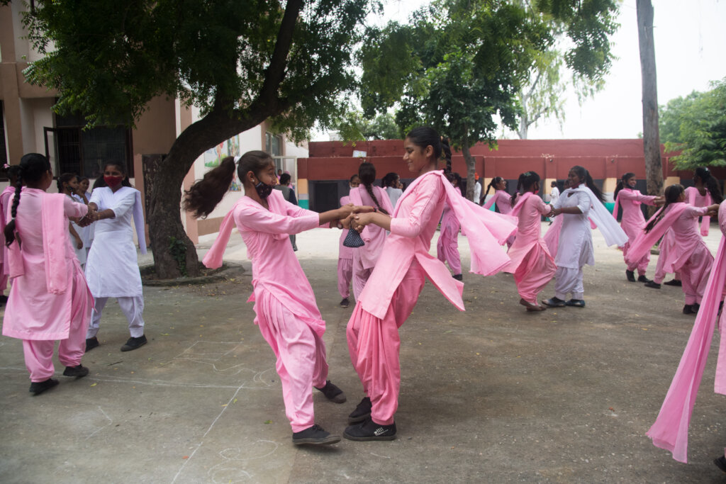 The Blossom Bus: Help Rural Girls Get To School!