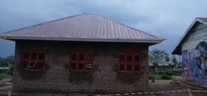 Koro PC Lab - roofing and window frames in place
