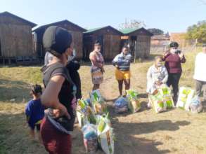 Community Receives Food Parcel