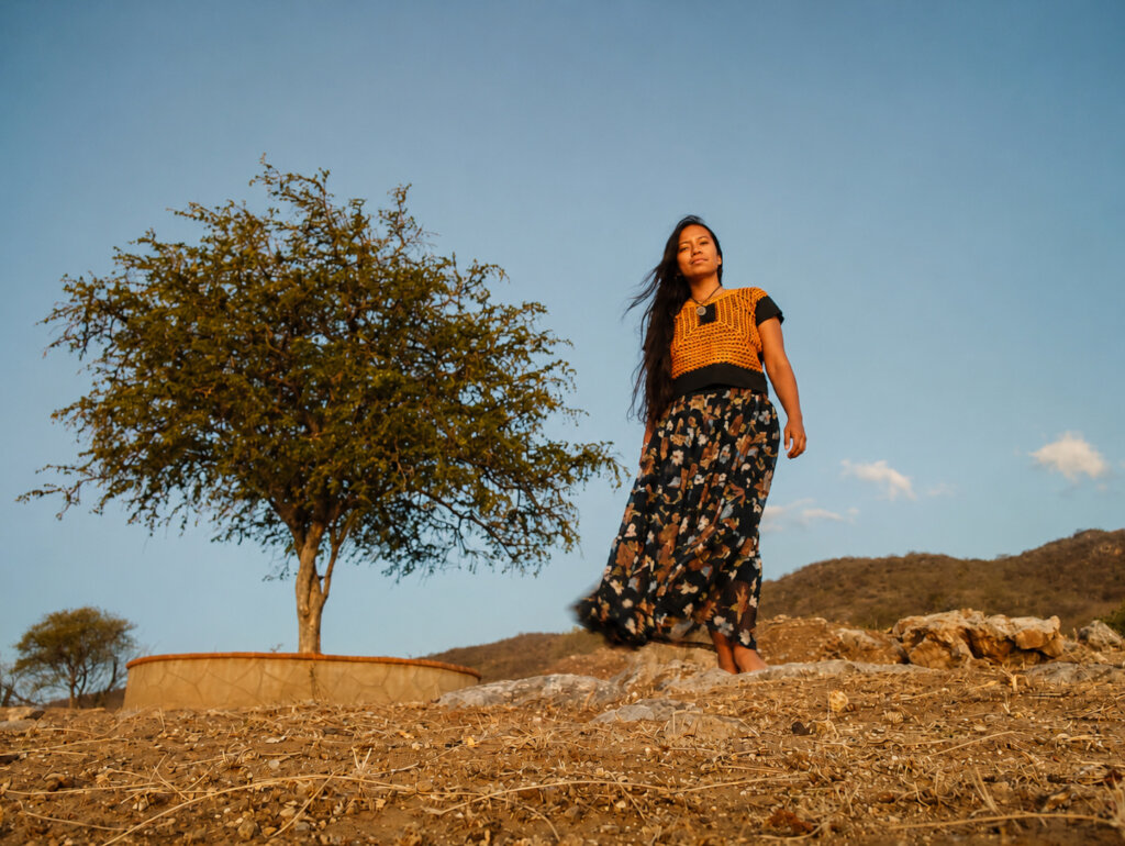Sara among the dry forests of the Istmo