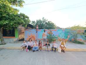 Sara, Itzel and children: Brickermaker mural