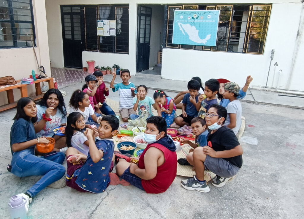 Arts & crafts for migrant and indigenous children