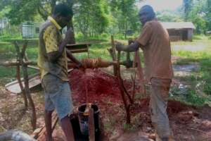 Digging the final borewell at Ndumari, Embu, Kenya