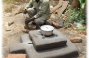 Cooking on more efficient clay stoves