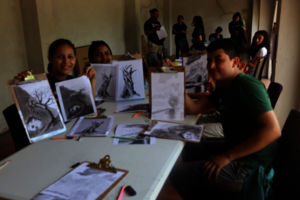 Jovenes de nuestro programa de Arte