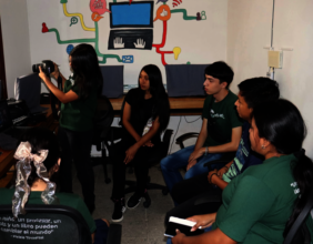 Los y las Jovenes de nuestro programa de comunica