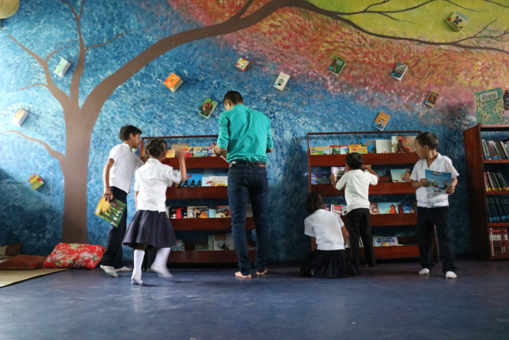 Youth Centre for 100+ Young Leaders in Honduras
