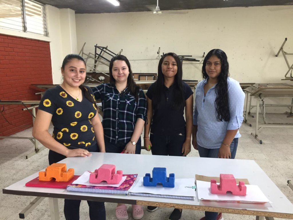 Youth Centre for 100+ Young Leaders in Honduras