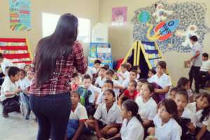 Library class at the Adrian Mejia school