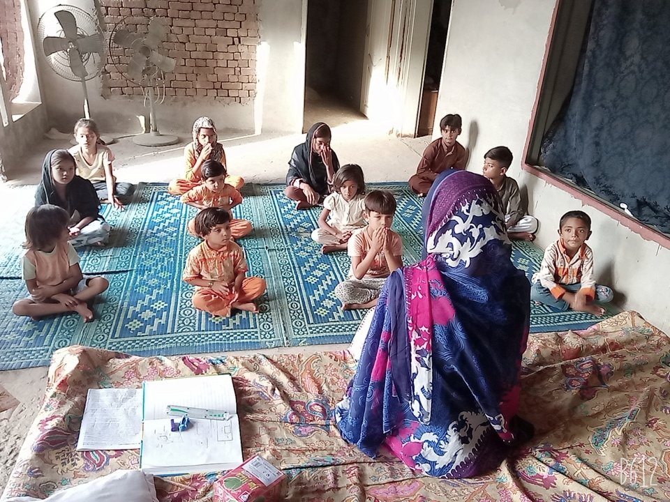 Enroll 1 million Pakistani street kids to school