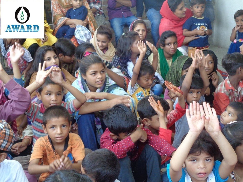 Enroll 1 million Pakistani street kids to school