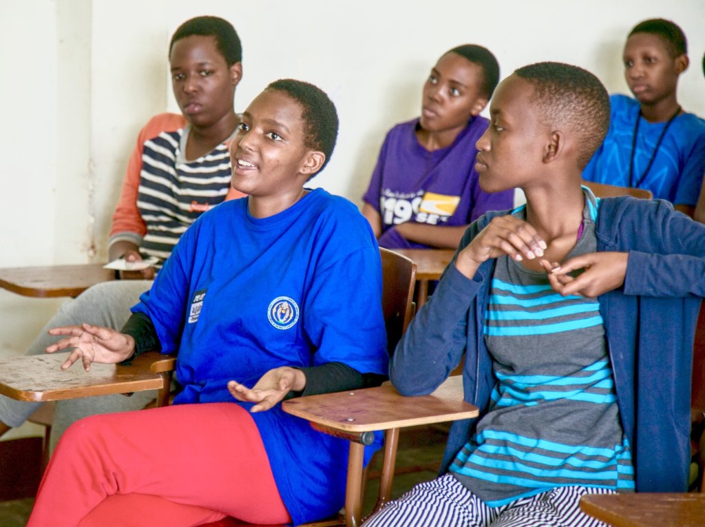 Support 30 girls to break the cycle of violence