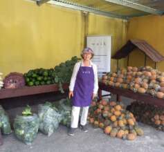 Mama Wa'ik en el mercado Wa'ik