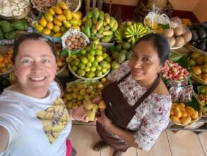 Duraznos en el Mercado la Cuchilla