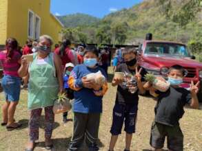 Happy family with the Baskets + Ramen + Material!