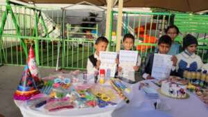 THANKING THE DONORS